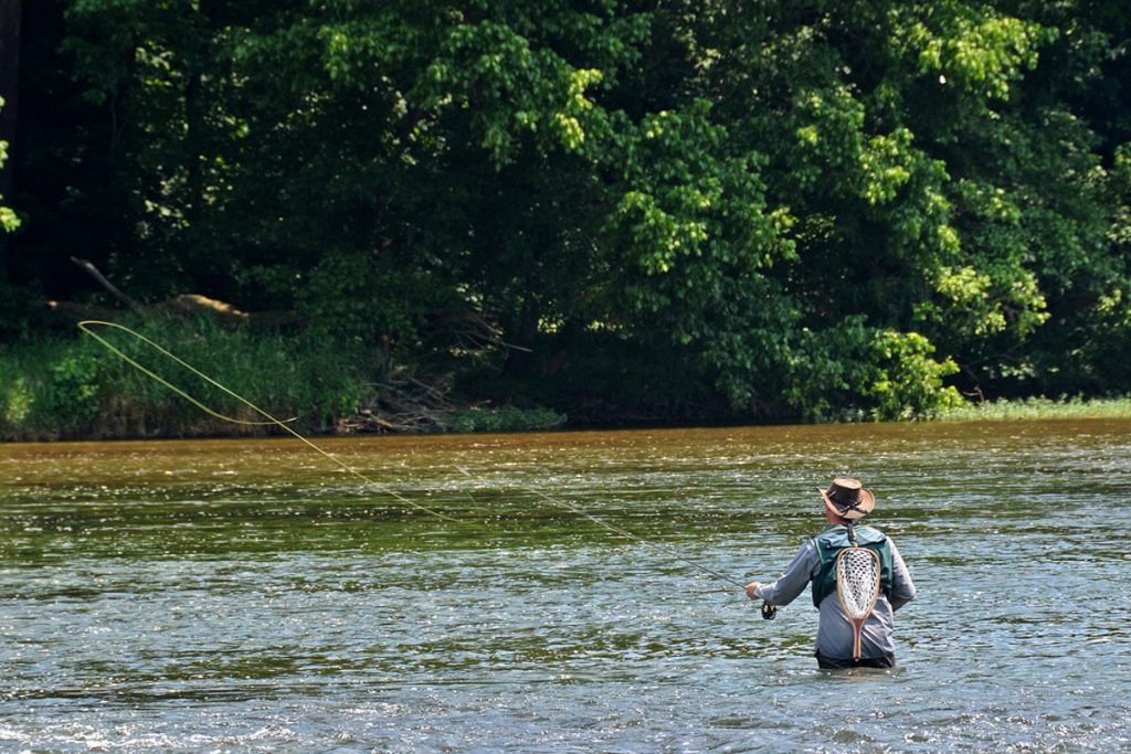 How to Choose a Fly Fishing Travel Bag